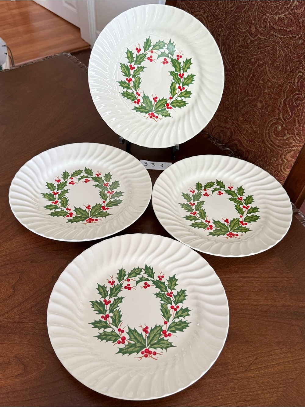 Set of 4 VTG SCIO Japan Holly Christmas Swirl Scalloped 10 1/8” Dinner Plates #3